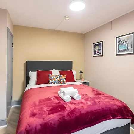 Bold & Vibrant 1-bedroom Escape In Prime Location! Apartment London