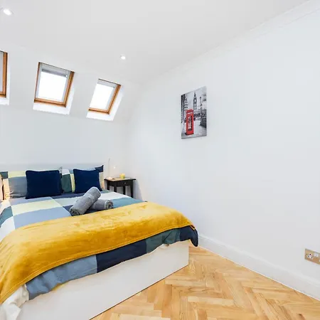 Apartment 2 Bedroom Charming Family *