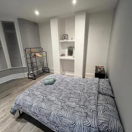 Stunning 2 Bed In Brixton London