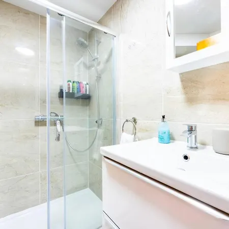 Apartment 3 Bed 3 Bathroom Flat In Kensington B London