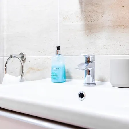 Apartment 3 Bed 3 Bathroom Flat In Kensington B