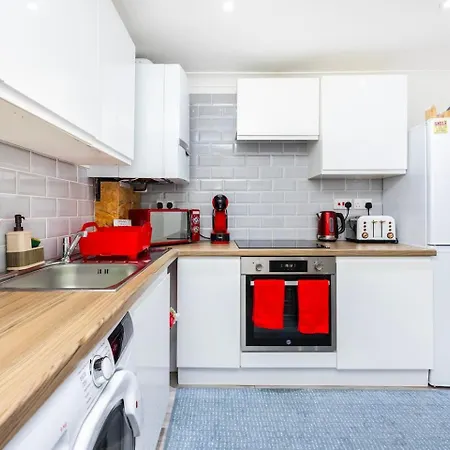 Apartment Three Bedroom 3 Bathroom In Kensington London