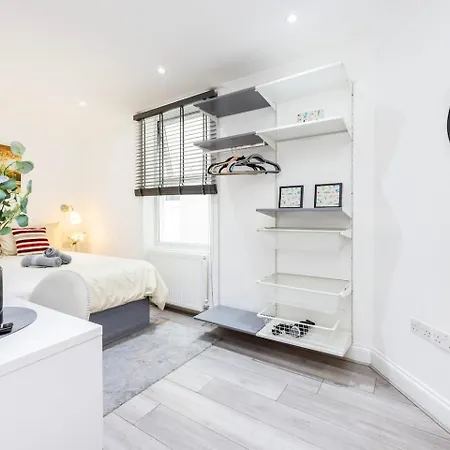 Three Bedroom 3 Bathroom In Kensington