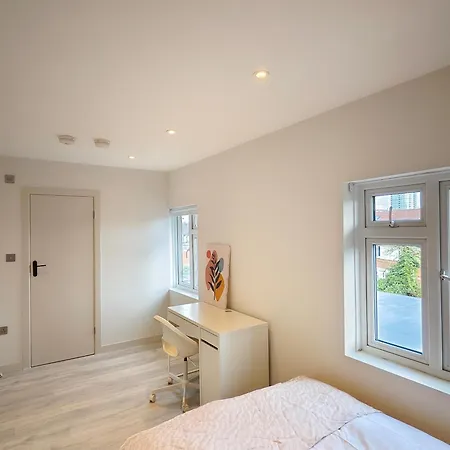 Morden Stratford Studio 2 Guest house London