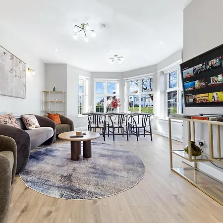 Luxury At Golders - Unico Residences Apartment London