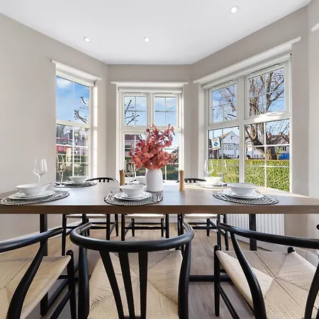 Luxury At Golders - Unico Residences Apartment *
