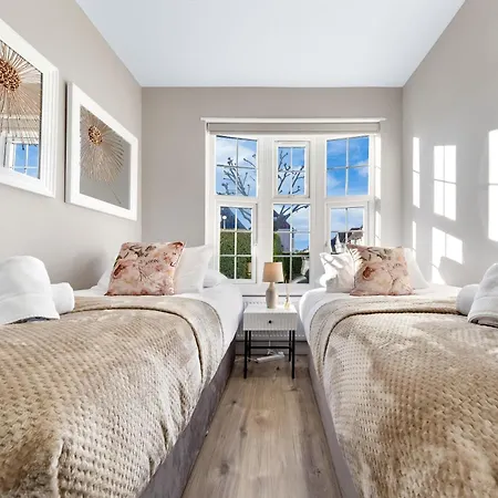 Luxury At Golders - Unico Residences Apartment *