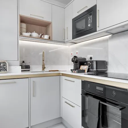 Luxury At Golders - Unico Residences