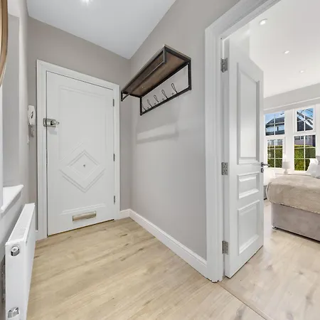 Luxury At Golders - Unico Residences Apartment London