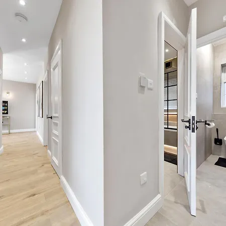Luxury At Golders - Unico Residences *