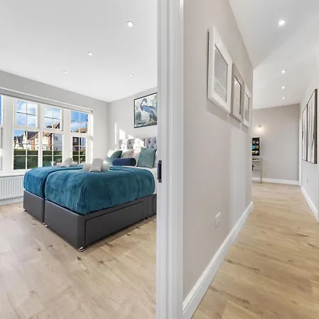 Luxury At Golders - Unico Residences * London
