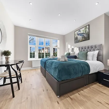 Luxury At Golders - Unico Residences Apartment London