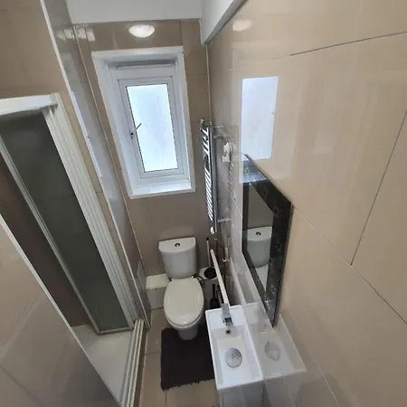 Hoxton E2 Guest house London