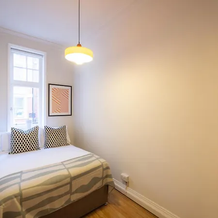 The Maddox - Serviced Apartment