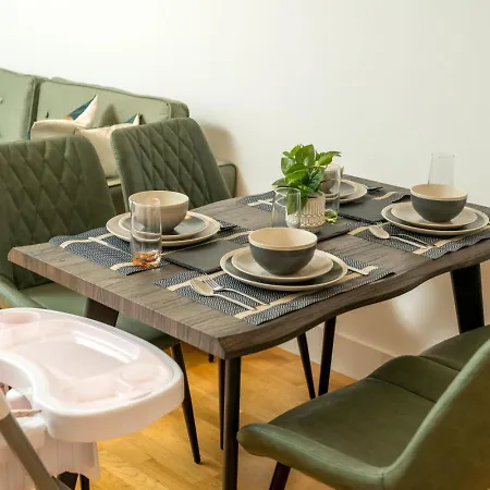 Stunning 3 Bedroom Flat, With Parking, Sleeps Six, Near Greenwich Park