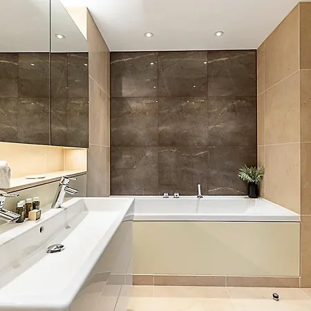 Pepys House A Modern Touch Of History * London