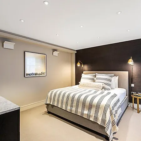 Pepys House A Modern Touch Of History *