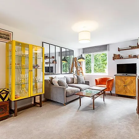 Apartment Bright Stepney Nest *