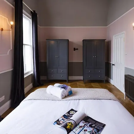 Apartment Stylish Hyde Park Gem *