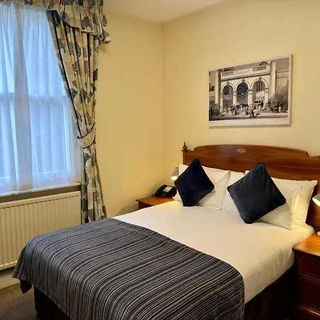 The Windermere Hotel, Hotel