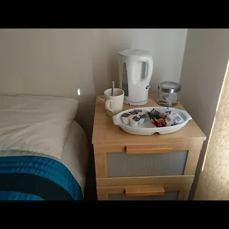 Guest house In Guest - En Shower Double With 1 Double Deyr