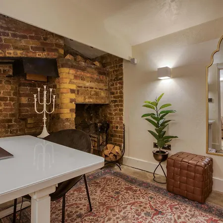 Historic Cubitt 3bd 3ba Gem W Steam Villa