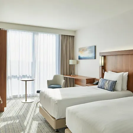 Courtyard By Marriott London Heathrow Airport ホテル