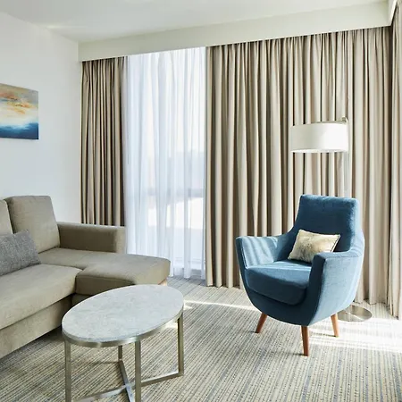 ホテル Courtyard By Marriott London Heathrow Airport Harlington (Greater London)