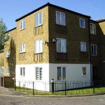 Apartment Small Modern Comfortable 2 Bedroom Cmyr Hayes (Greater London)