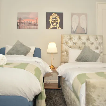 Tranquil At 3 Bedroom House In Apartment *