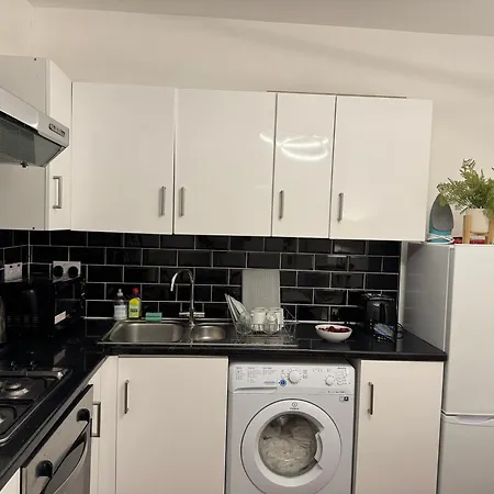 Apartment Beautiful In London