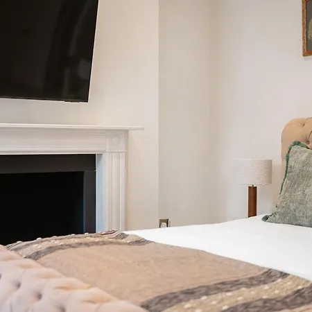 New Stylish 3-bed Pimlico House Near Big Ben London