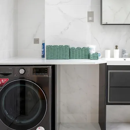 Holiday home New Stylish 3-bed Pimlico House Near Big Ben London