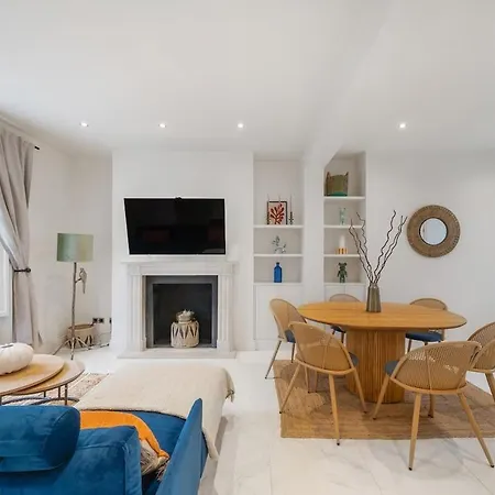 Holiday home New Stylish 3-bed Pimlico House Near Big Ben
