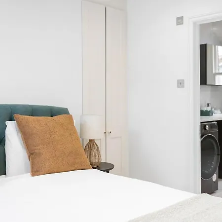 Holiday home New Stylish 3-bed Pimlico House Near Big Ben