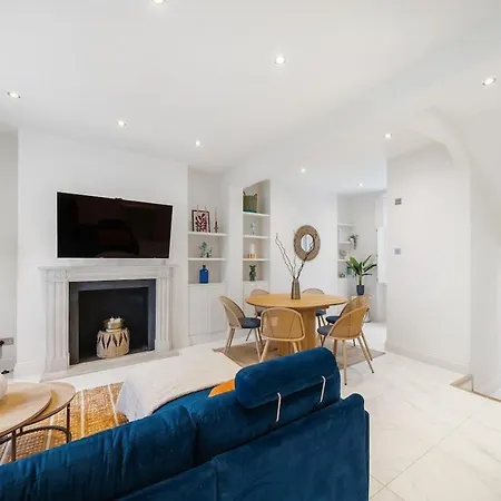 New Stylish 3-bed Pimlico House Near Big Ben * London