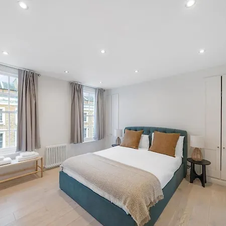 New Stylish 3-bed Pimlico House Near Big Ben * London