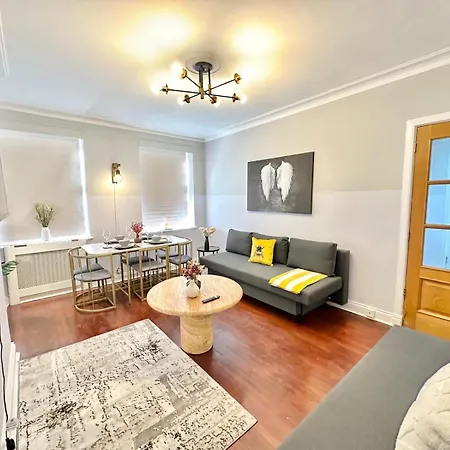 Luxury One Bedroom In Baker Street London