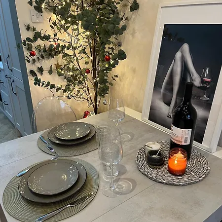 Luxury One Bedroom Paradise London