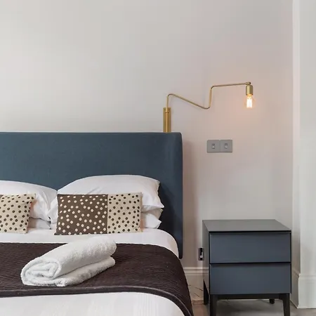 12 The Pavement Holiday home London