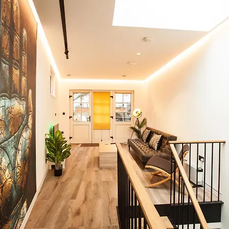 Luxury Kensington House *