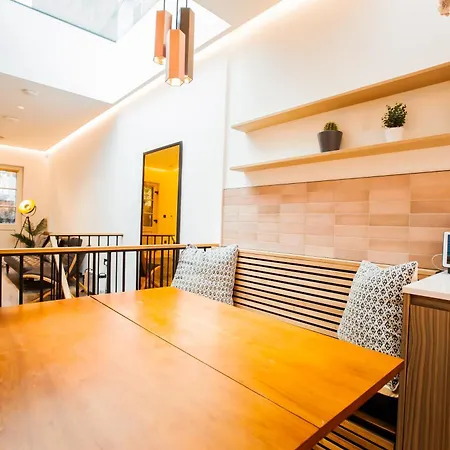 Luxury Kensington House *
