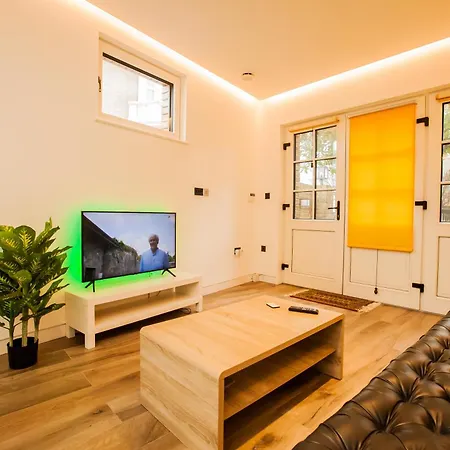 Luxury Kensington House Apartment London