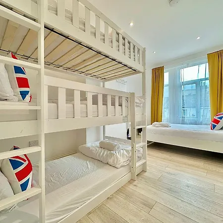 Apartment Flat A Garrat Lane