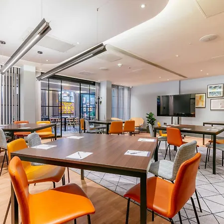 Hampton By Hilton Park Royal Hotel