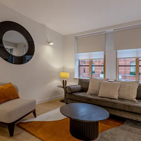 Servised On Artillery Lane Aparthotel 4*