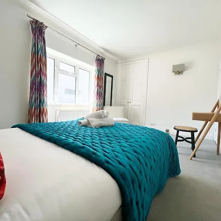 Daire Split Level 2 Bed Apartment- Mayfair