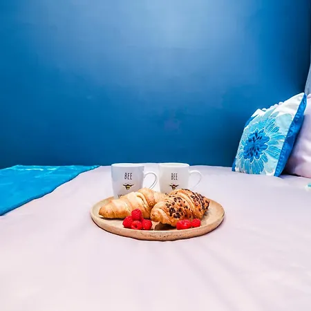 Charming Tooting Hideaway Garden, Resident Parking, Near Tooting Hospital London