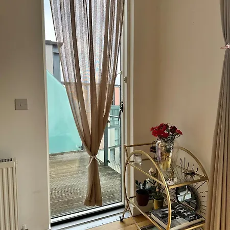 Apartment 25 Minutes To Of London