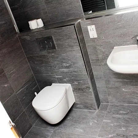 Gidea Park 3* Romford